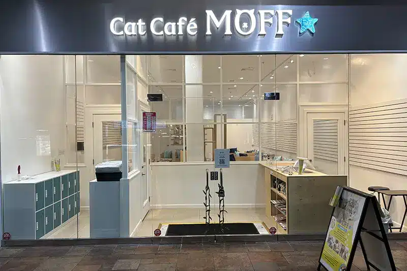 Pearlridge Exterior 01